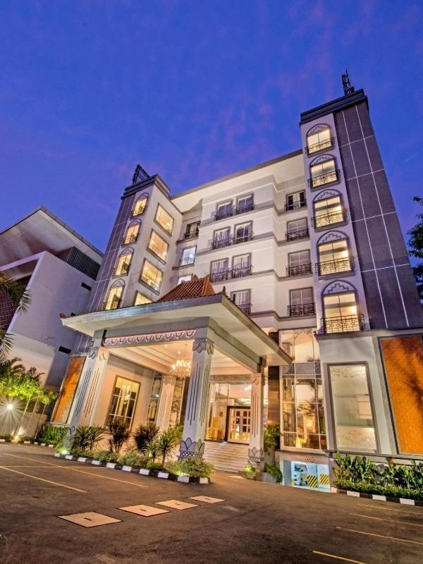 Grand Serela Yogyakarta Exterior foto