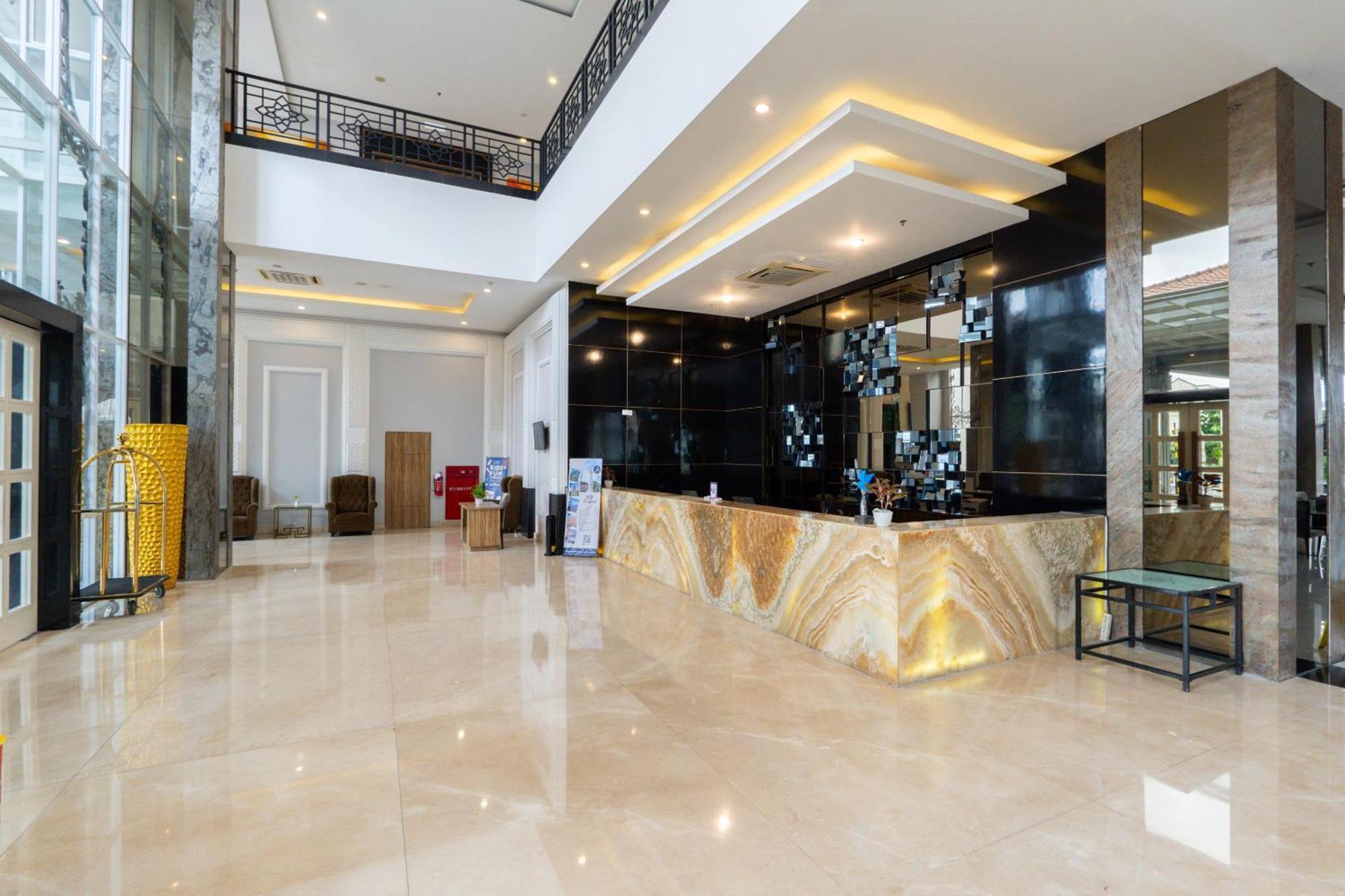Grand Serela Yogyakarta Exterior foto