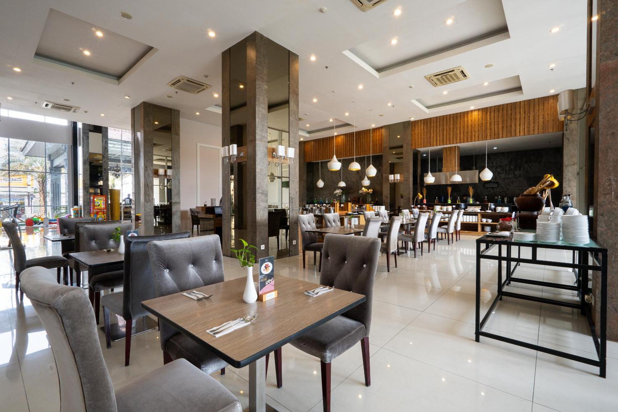 Grand Serela Yogyakarta Exterior foto
